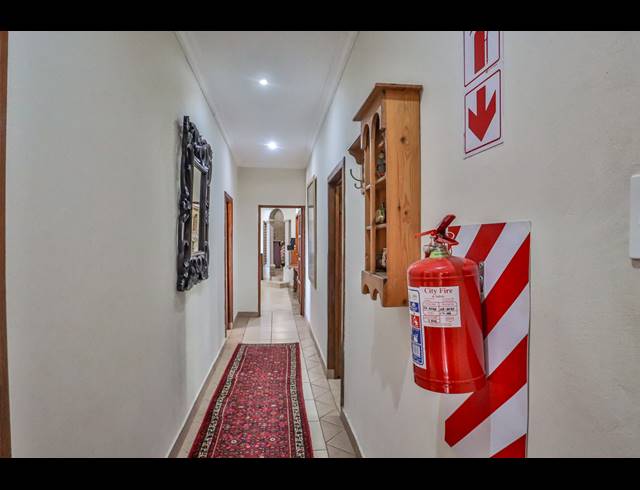 11 BEDROOM GUEST HOUSE FOR SALE IN PROTEA PARK